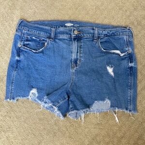 Distressed Old Navy Boyfriend Cut Jean Shorts - Size 14
